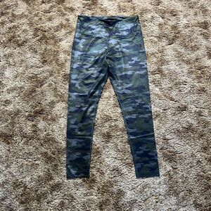 So Yoga Pants Camouflage Size Extra Large XL